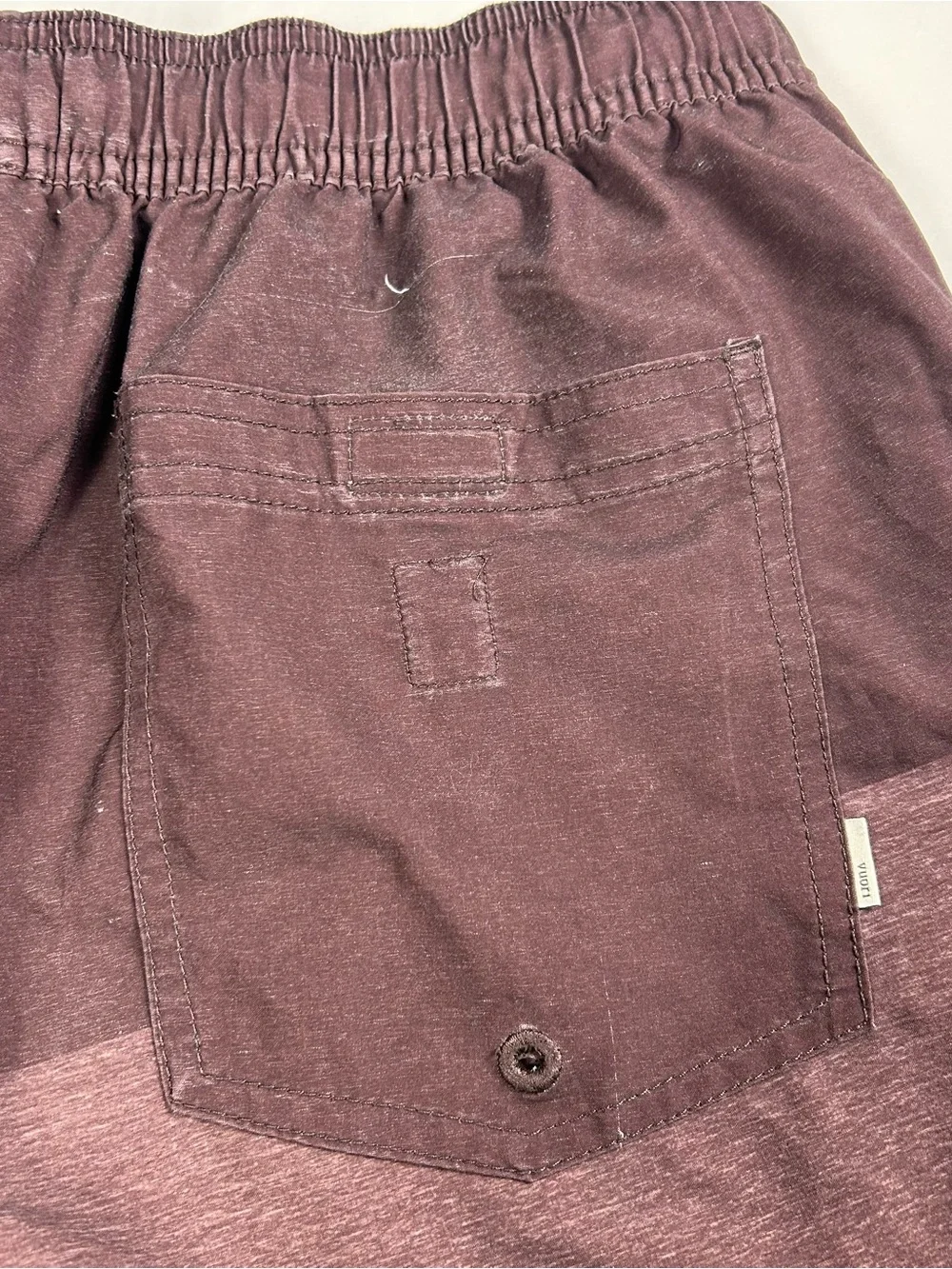 Vuori Banks Hybrid Athletic Shorts Colorblock Burgundy / Brown Men's Size Medium
